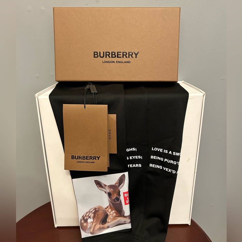 Burberry Montage Print Stretch Jersey Sleeves, size S/M